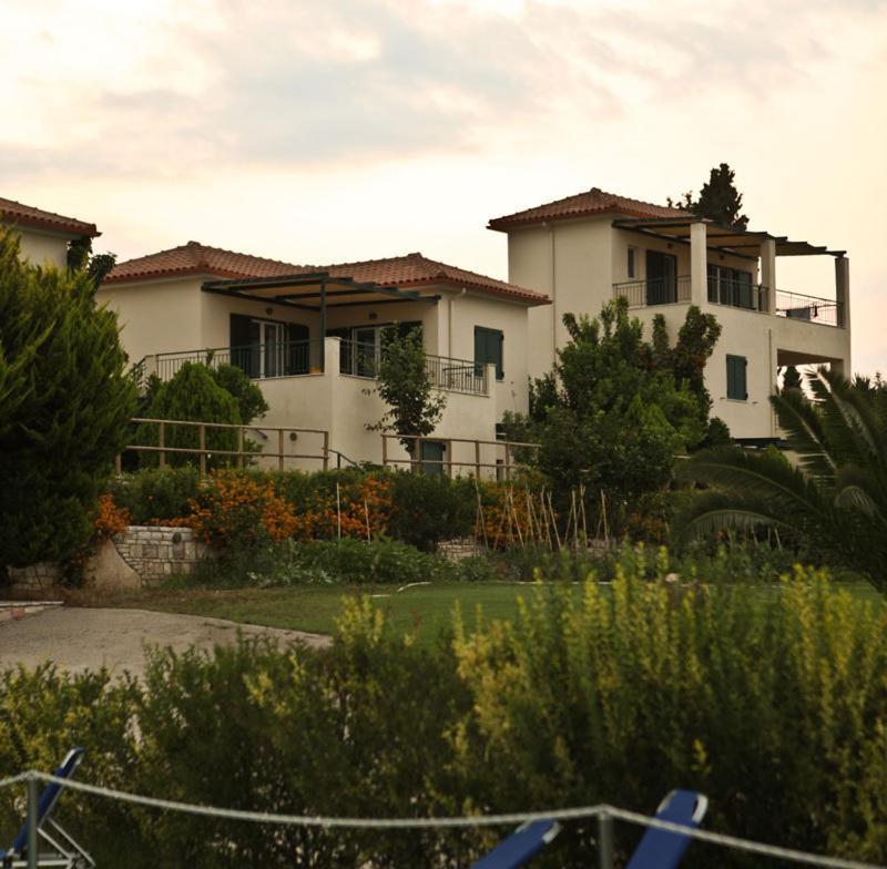 Il Villaggio Chrani Bagian luar foto